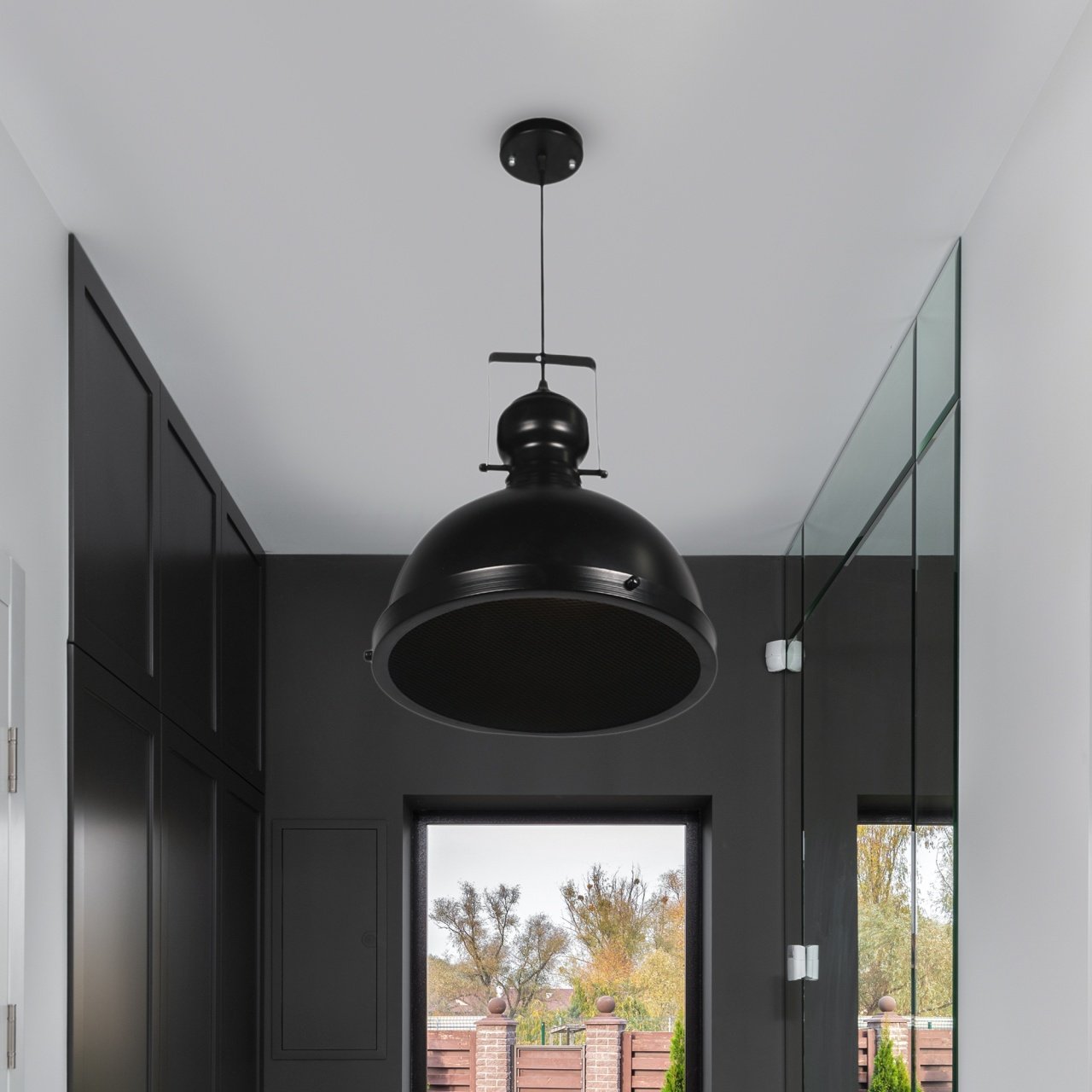 Metal Ceiling Lamp With Bulkhead